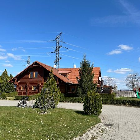 Nimrod Apartman Gabcikovo Bagian luar foto