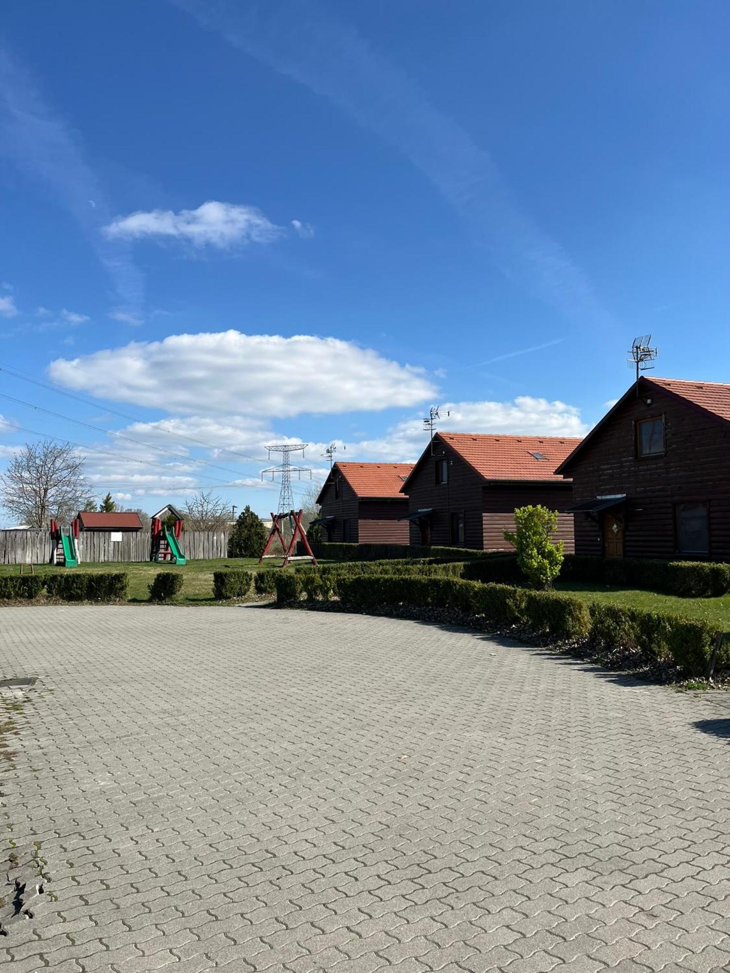 Nimrod Apartman Gabcikovo Bagian luar foto
